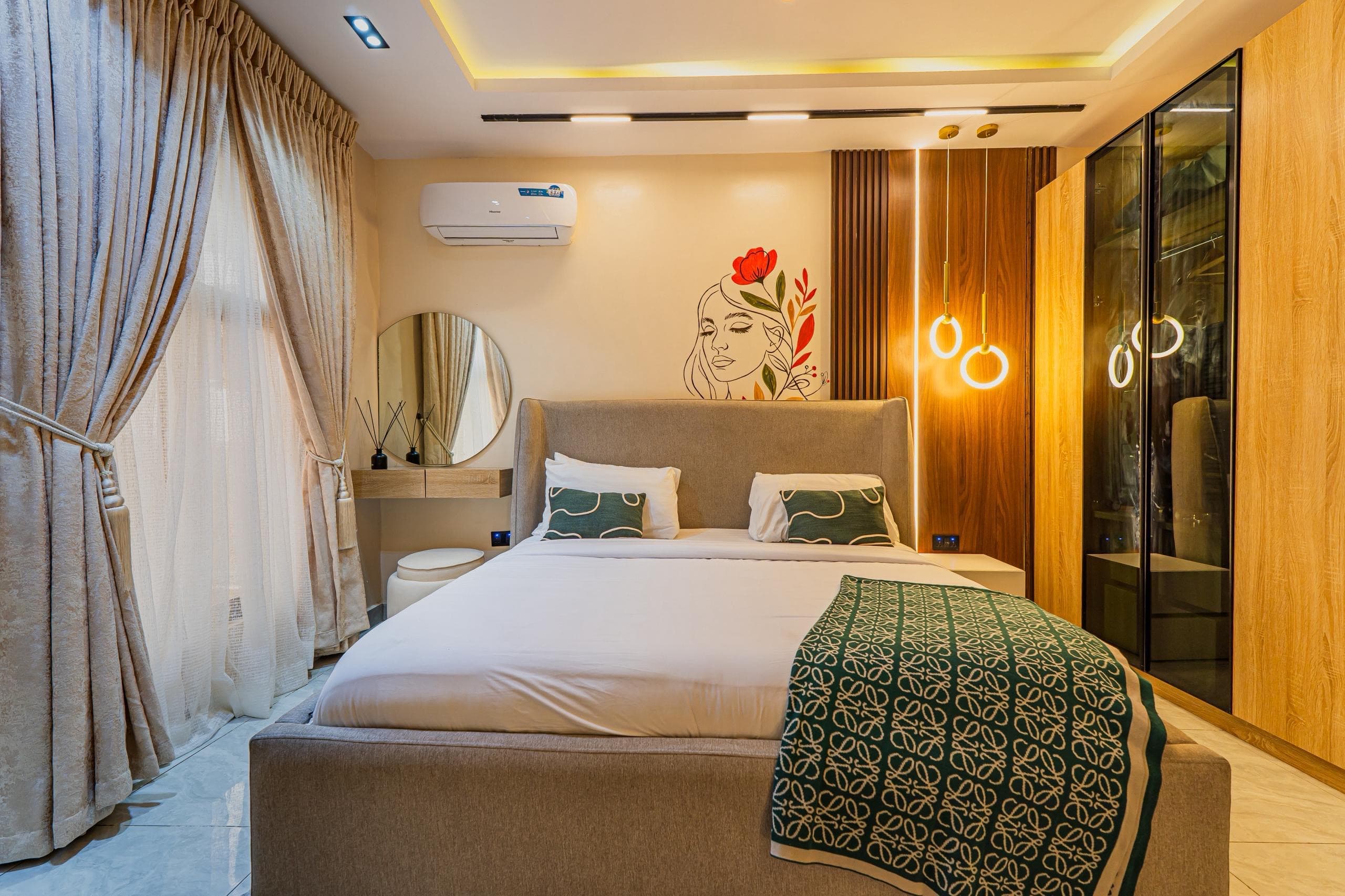 LUXURY 2BEDROOM